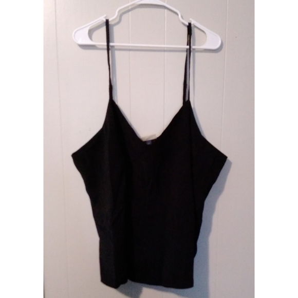 Universal Thread Tops - 🆕️Universal Thread Women's Black Cami Top
